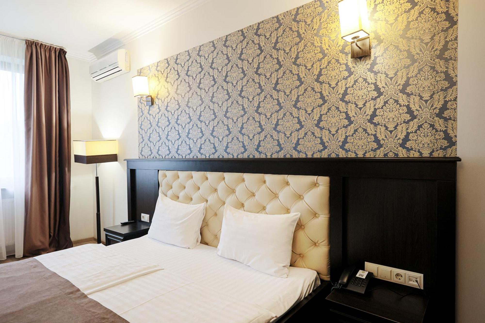 Ferdinand Hotel Munkács Kültér fotó