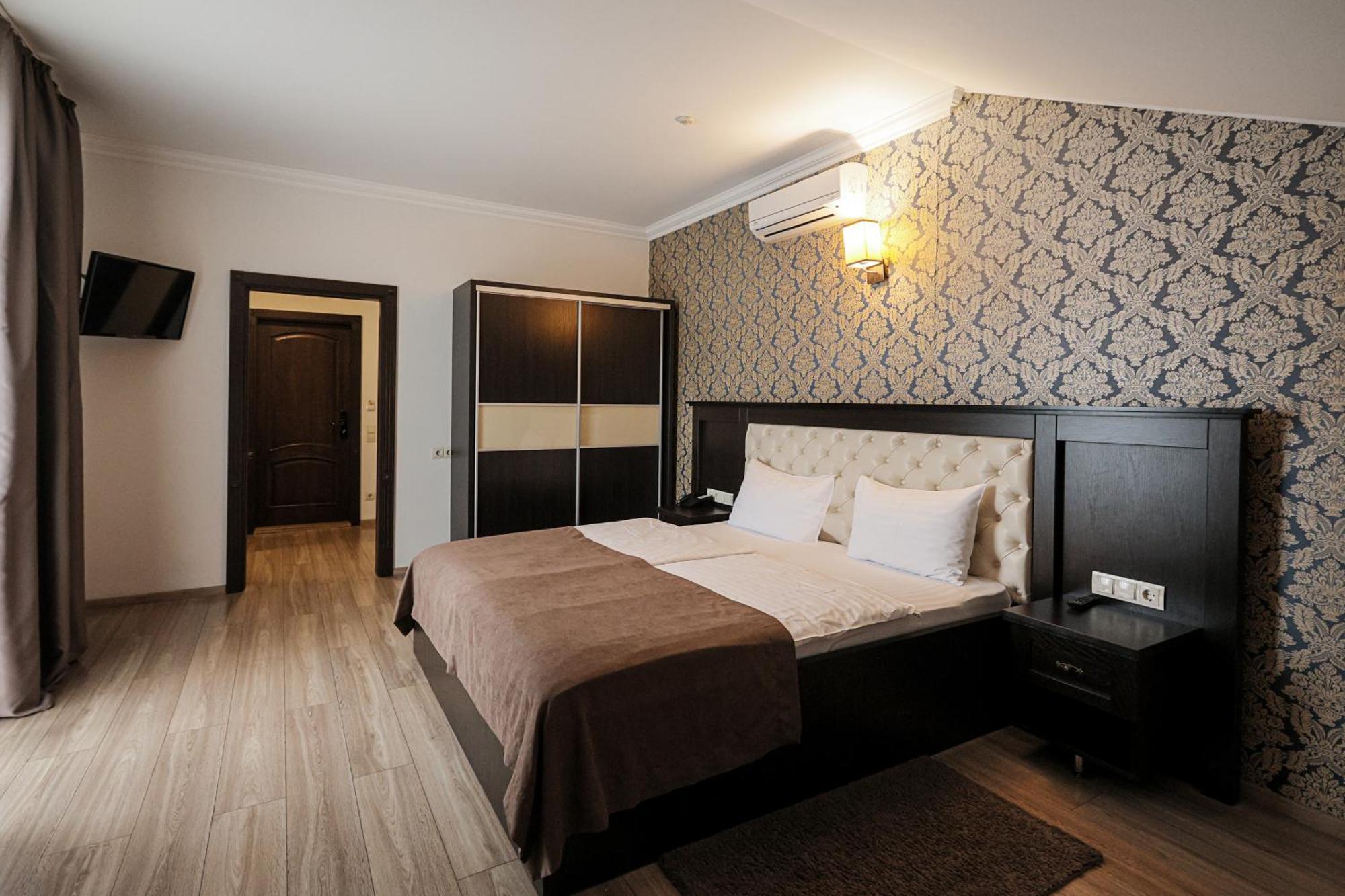 Ferdinand Hotel Munkács Kültér fotó