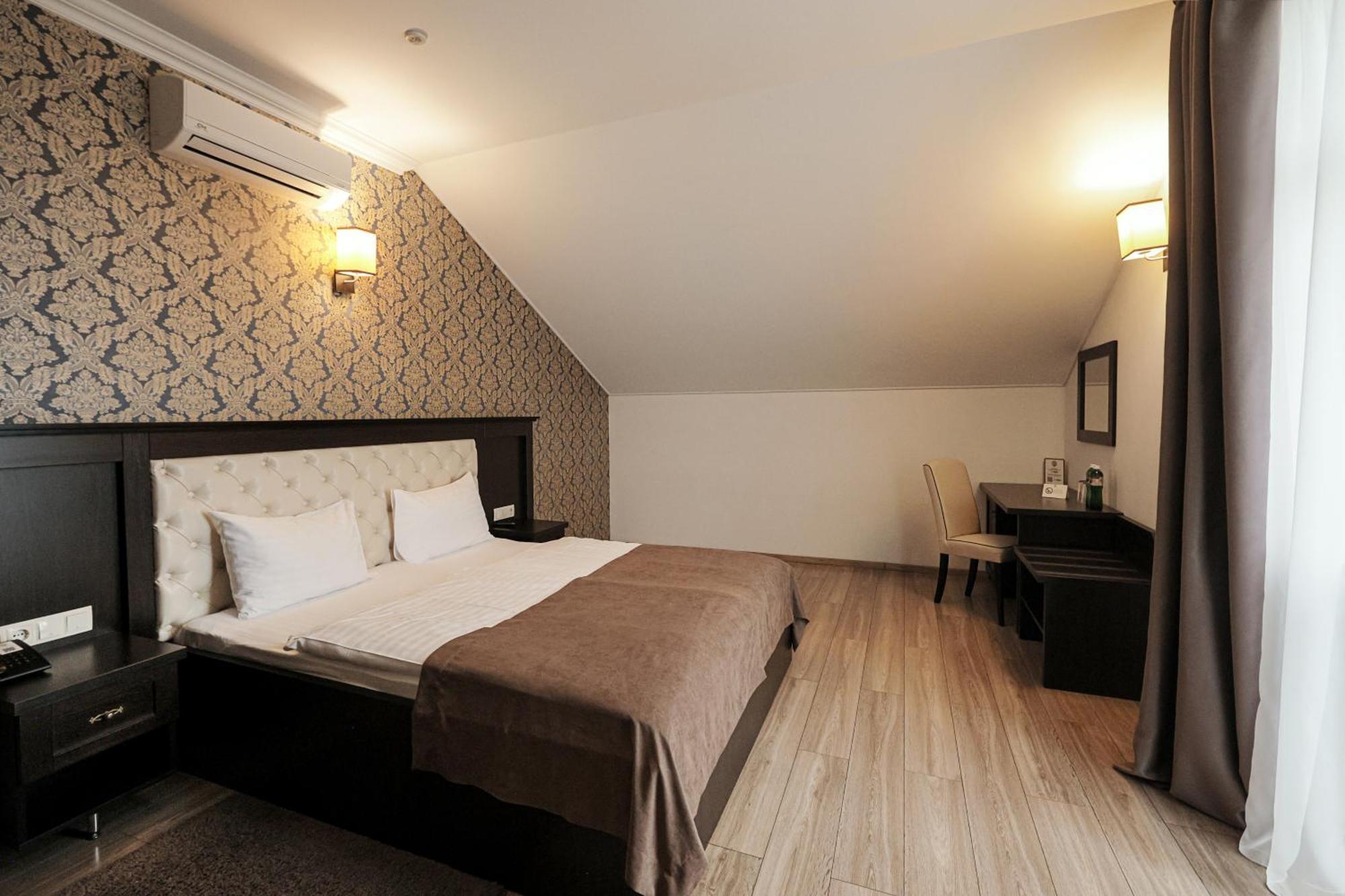 Ferdinand Hotel Munkács Kültér fotó