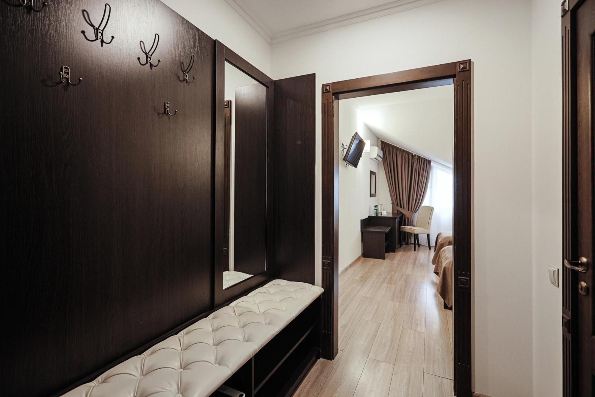 Ferdinand Hotel Munkács Kültér fotó