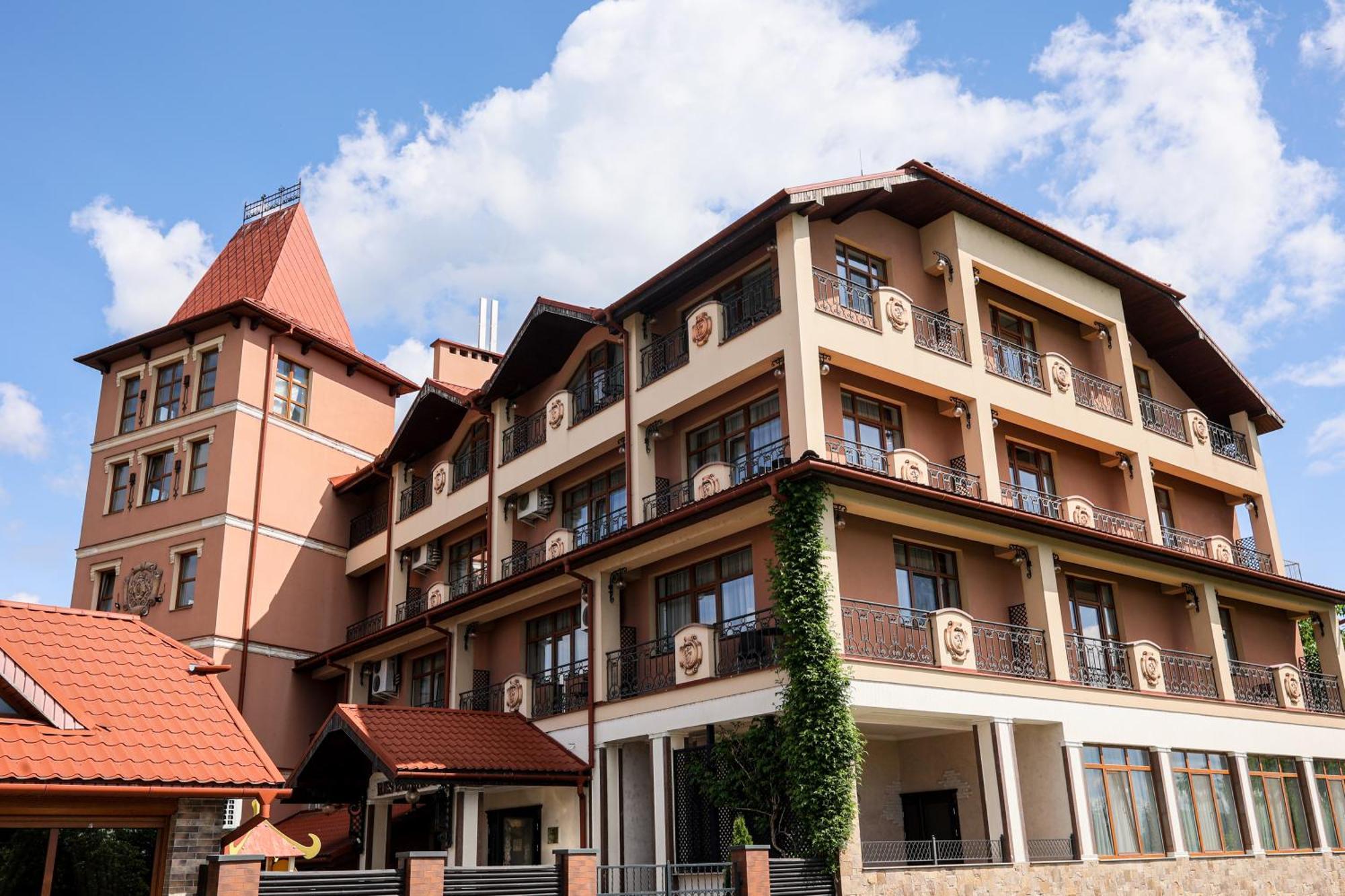 Ferdinand Hotel Munkács Kültér fotó