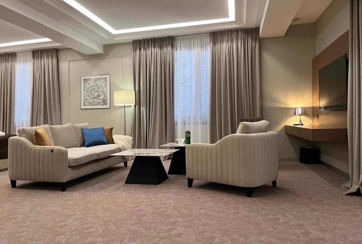 Ferdinand Hotel Munkács Kültér fotó
